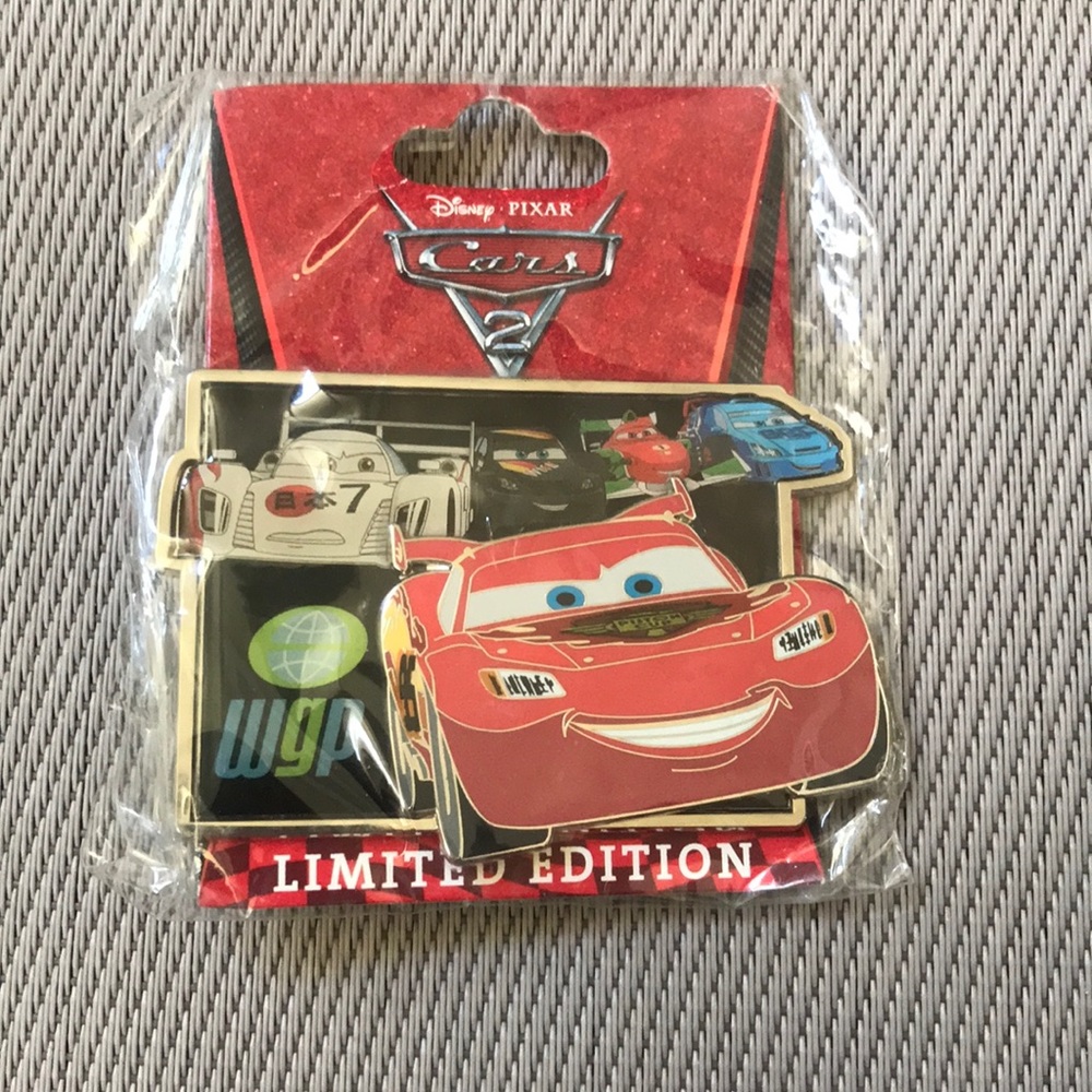 Cars 2 Jumbo GWP pin